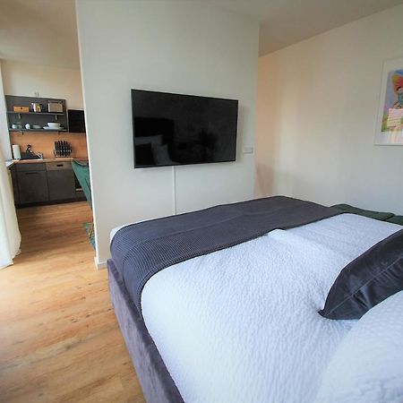 PB Ferienwohnungen - FeWo 4 - Stilvoll eingerichtetes Studio im Herzen Senftenbergs Exterior foto